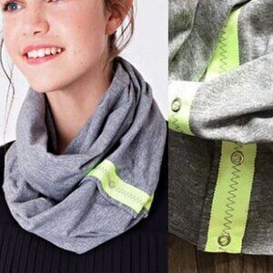Ivivva by Lululemon Village Chill Scarf
